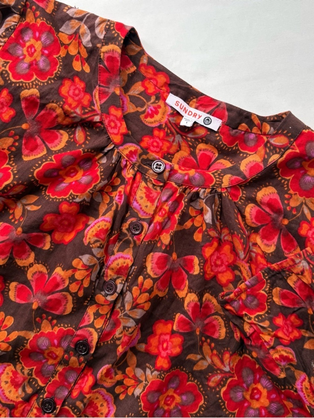 Sundry Floral Button Down Shirt Size 1 (Small)